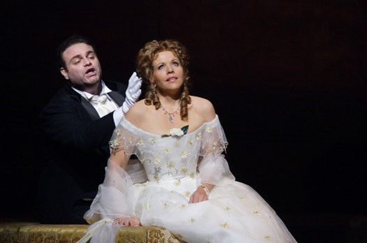 Joseph Calleja en Reneé Flemming als Alfredo en Violetta in 