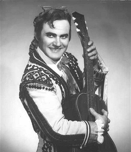 De legendarische Nicolai Herlea als Figaro eind de jaren zestig in vorige eeuw.