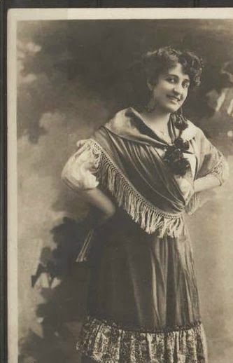 Jeanne Marié-de-l'Isle nicht en leerling van Galli-Marié zong ook te Gent de rol van Carmen in 1904 en 1910 .
Foto: van 1904 privécollectie 