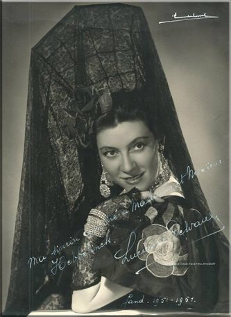 Lucienne Delveaux, deze Luikse alt debuteerde te Gent in 1947 en zong Carmen in het speelseizoen 1950/51.
Foto: Privécollectie