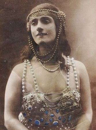 Marthe Davelli creëerde de rol van Princes Saamcheddine in de opera van Henri Rabaud in 1914.