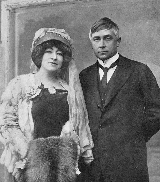 Maurice Maeterlinck met zijn eerste vriendin en Muze Georgette Leblanc rond 1900.
