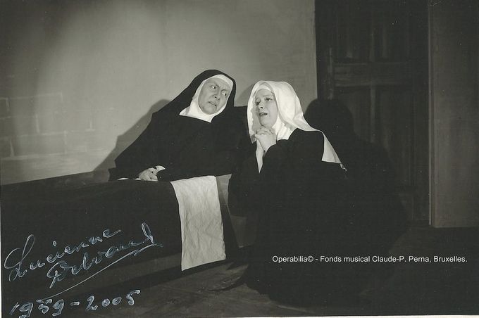 Historische foto van Lucienne Delvaux als moeder-overste en Marian Balhant als eerste zuster Blanche voor de eerste creatie voor België aan de Koninklijke Opera Van Gent op 13 februari 1959.
Foto: met dank aan 
