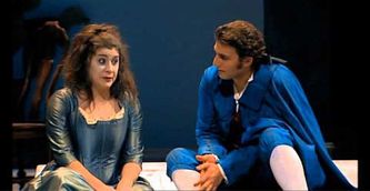 Cecilia Bartolie als Nina en Jonas Kaufmann als Lindoro