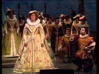 Dame Joan Sutherland als de koningin Marguerita de Valois tijdens haar vaarwel optreden in Sidney in 1990.